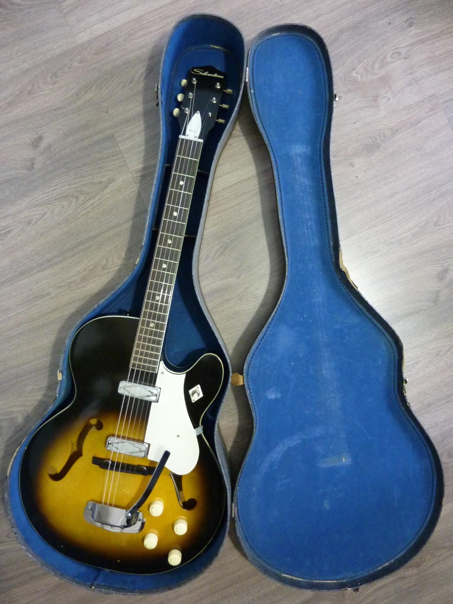 Silvertone 1439 Buy vintage Silvertone guitar at Hender Amps vintage