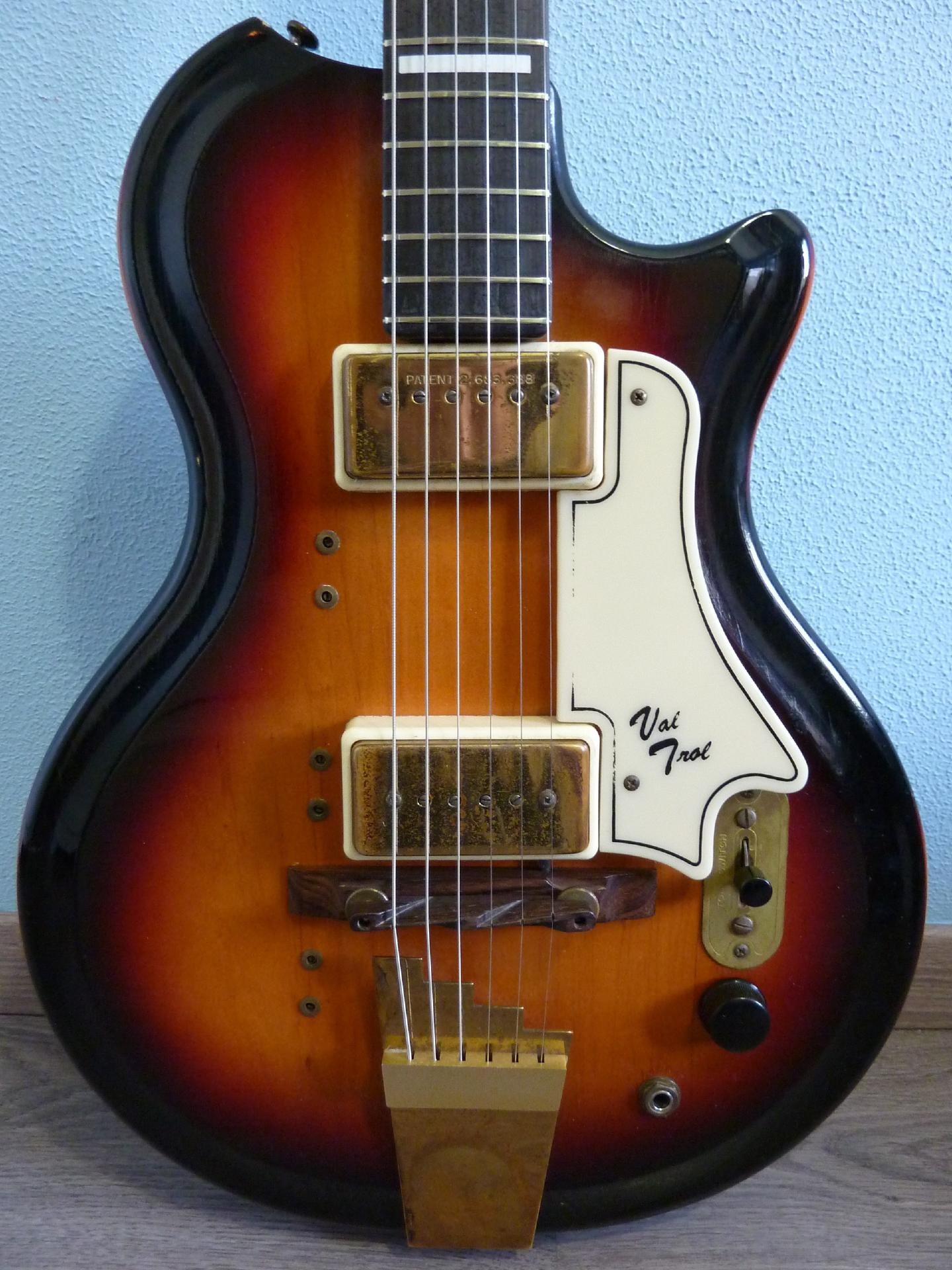 1958 Supro Rhythm Master Val Trol Buy vintage Supro guitar at Hender