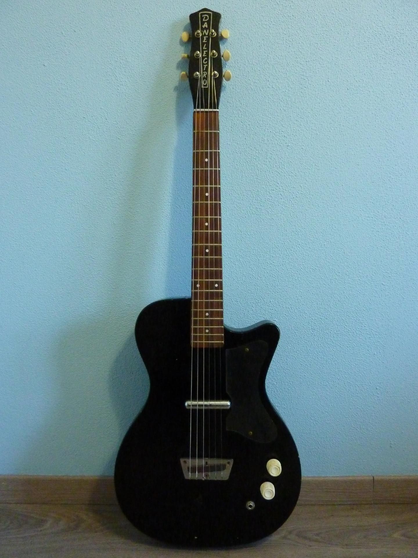 1956 Danelectro U1 - Buy vintage Danelectro guitar at ...
