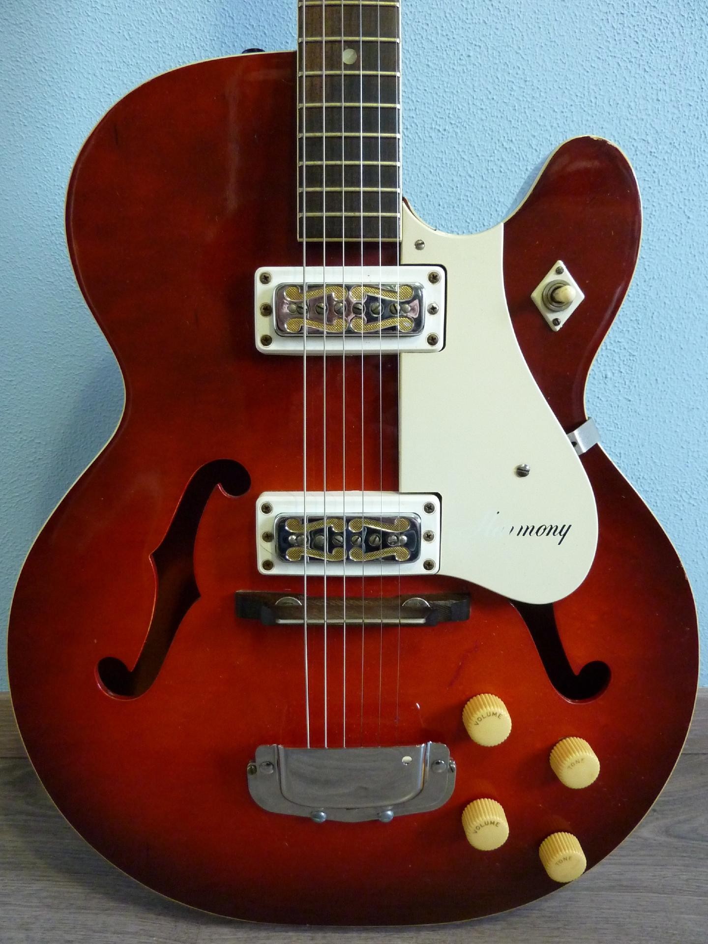 1966 Harmony Rocket H56 Buy vintage Harmony guitar at Hender Amps
