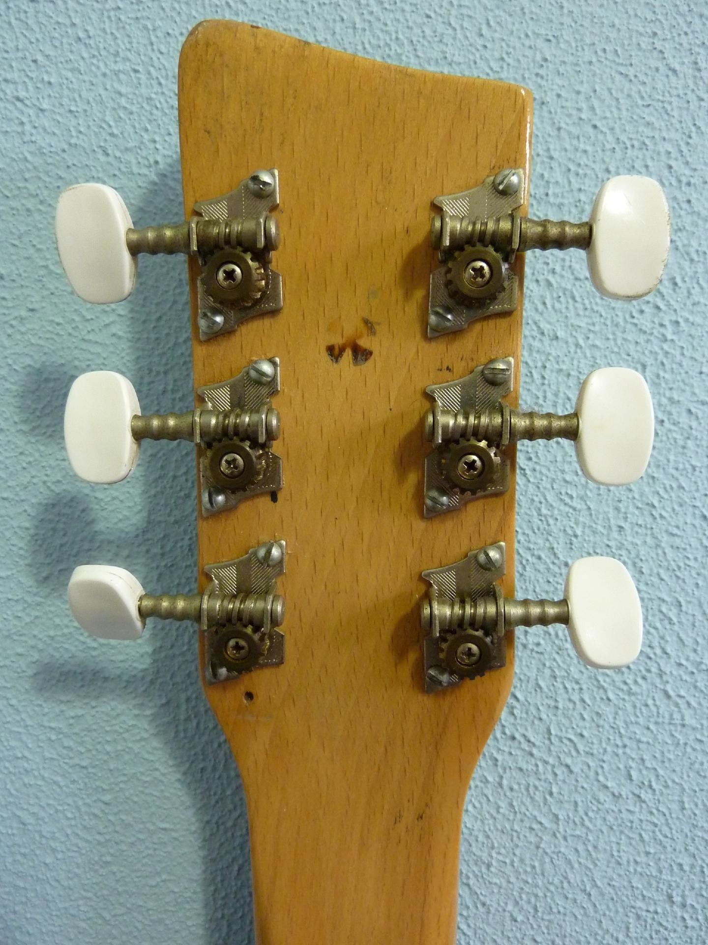 1961 Egmond Manhattan Buy vintage Egmond guitar at Hender Amps